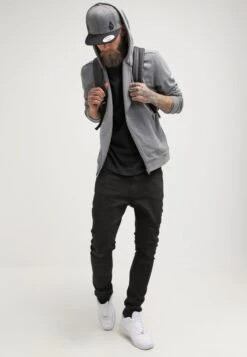 Pier One Slim Fit Jeans - Black Denim 10 Pier One Slim Fit Jeans - Black Denim -Pier One 110ced7bbb2d4b24a8554f83195e2d59