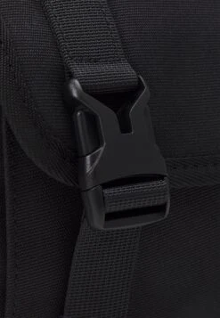 Pier One Unisex - Schoudertas - Black 11 Pier One Unisex - Schoudertas - Black -Pier One 6d52dbe825bd444e99897a25c387034f