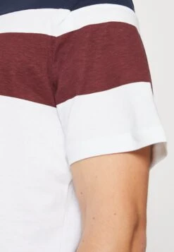 Pier One T-Shirt Print - White 13 Pier One T-Shirt Print - White -Pier One 6da5d200de014ba3b3529e754f723a98