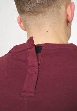 Pier One Sweater - Bordeaux 17 Pier One Sweater - Bordeaux -Pier One 7e10833d051d4a42bef4109293463f90