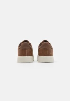 Pier One Unisex - Sneakers Laag - Cognac 10 Pier One Unisex - Sneakers Laag - Cognac -Pier One 8fc46a00bfc54014b9ab0c4b860fd9e9