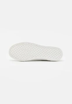 Pier One Sneakers Laag - White 12 Pier One Sneakers Laag - White -Pier One 9f3449fd182e4b9489a6e163efde3e7d