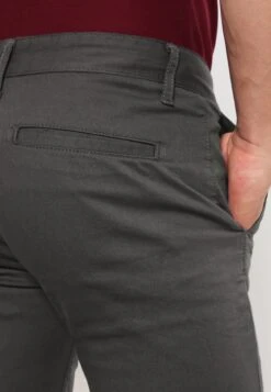Pier One Chino - Dark Grey 12 Pier One Chino - Dark Grey -Pier One ad63fc5f1f3f44ed919d121e71899f26