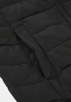Pier One Bodywarmer - Black 24 Pier One Bodywarmer - Black -Pier One cf4a59af20294d6fbaf3c204b1e4d702