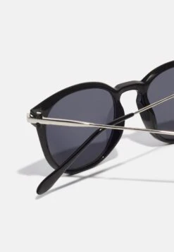 Pier One Zonnebril - Black 8 Pier One Zonnebril - Black -Pier One e1238979fc144555bfd451a98b4e6bbf